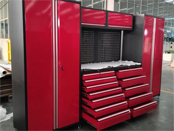 Lemari perkakas kombinasi merah baru telah diproduksi dan siap dikirim!
