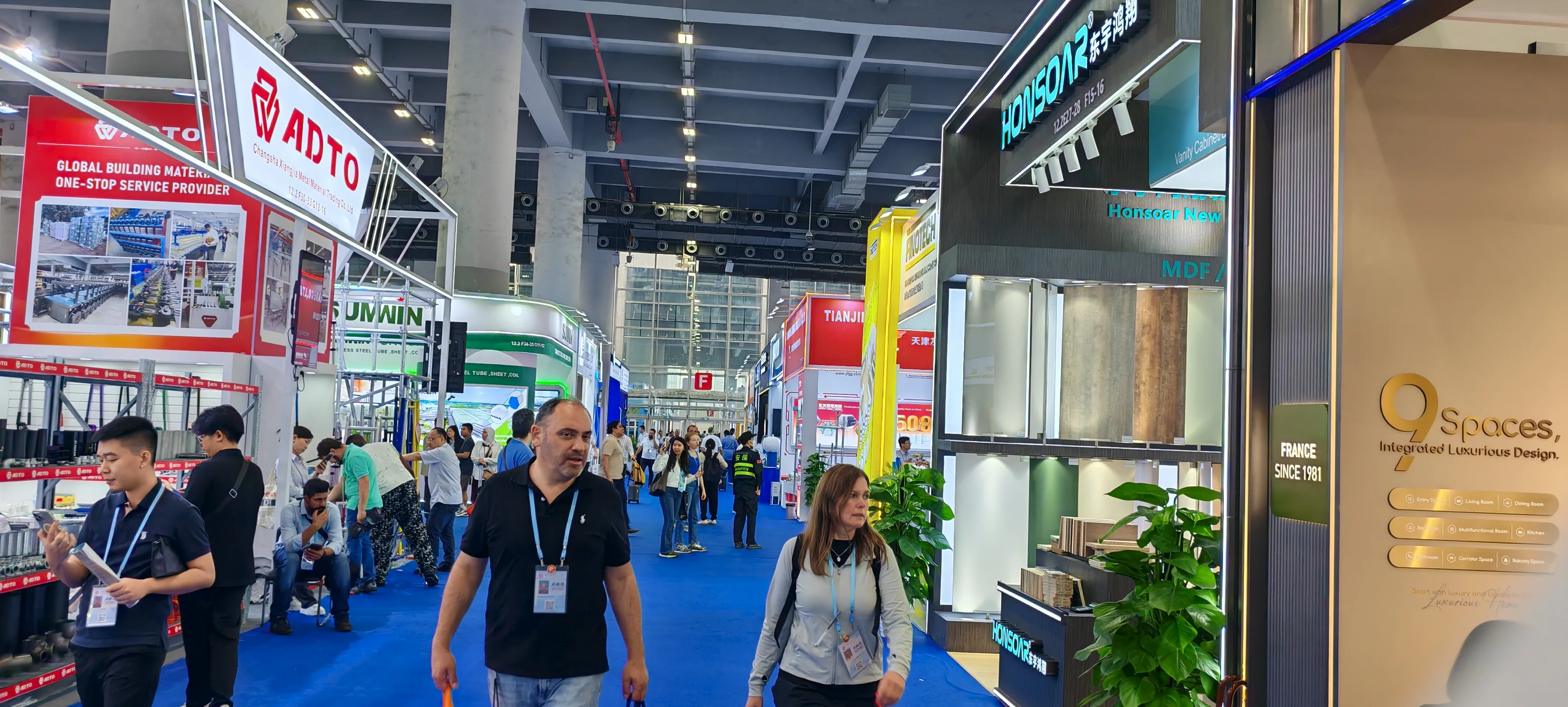 Cyjy bersinar di Canton Fair